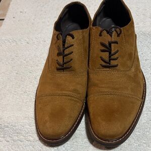 Elegant Tan Suede Derby Shoes